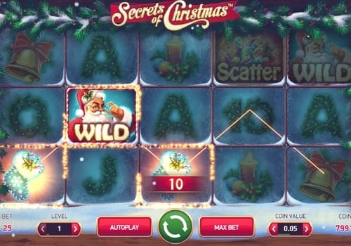 Призовая комбинация с диким знаком в игровом автомате Secrets of Christmas